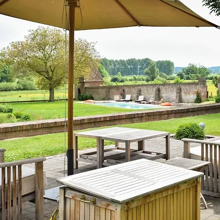 Gournay-en-bray Chateau Sleeps 12 Pool Wifi