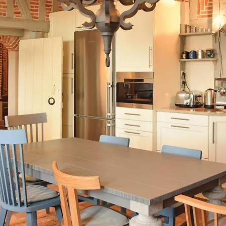 Gournay-en-bray Chateau Sleeps 12 Pool Wifi